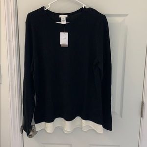 Lightweight sweater with ruffle